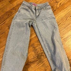 Edikted Raelynn Washed low rise jeans